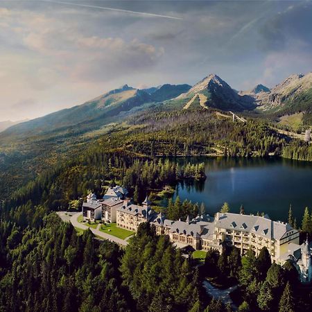 Grand Hotel Kempinski High Tatras Strbske Pleso Bagian luar foto