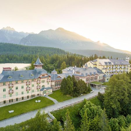 Grand Hotel Kempinski High Tatras Strbske Pleso Bagian luar foto