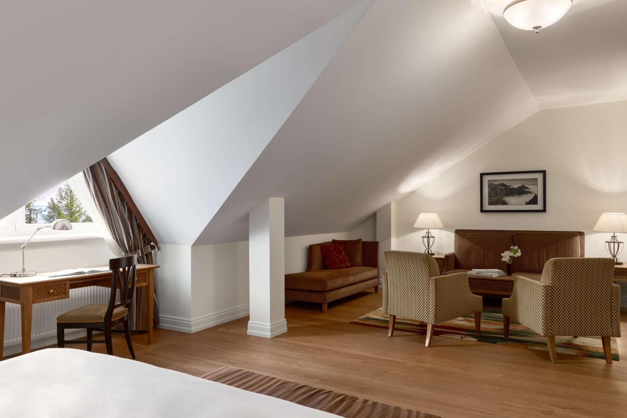 Grand Hotel Kempinski High Tatras Strbske Pleso Bagian luar foto