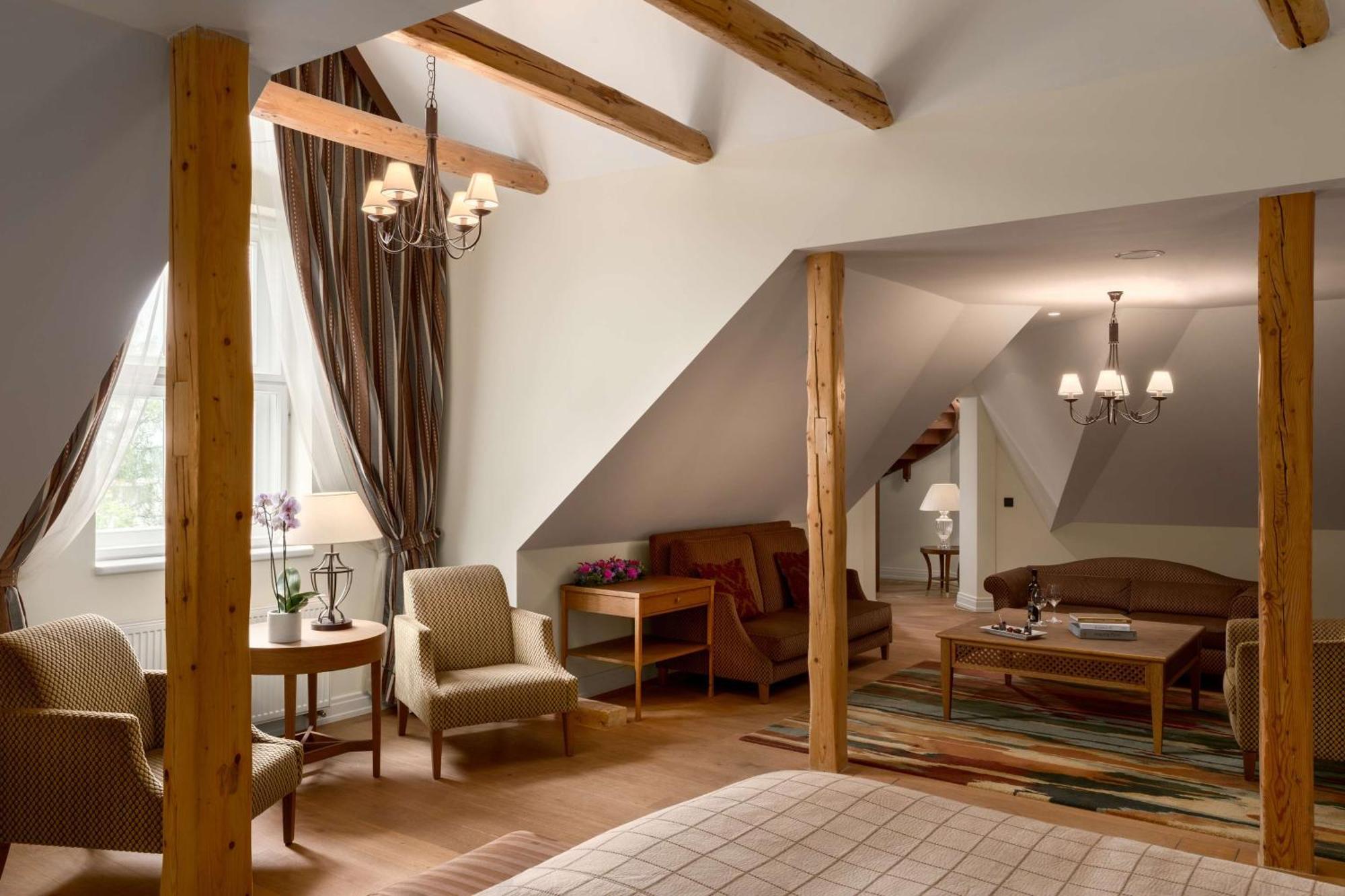 Grand Hotel Kempinski High Tatras Strbske Pleso Bagian luar foto