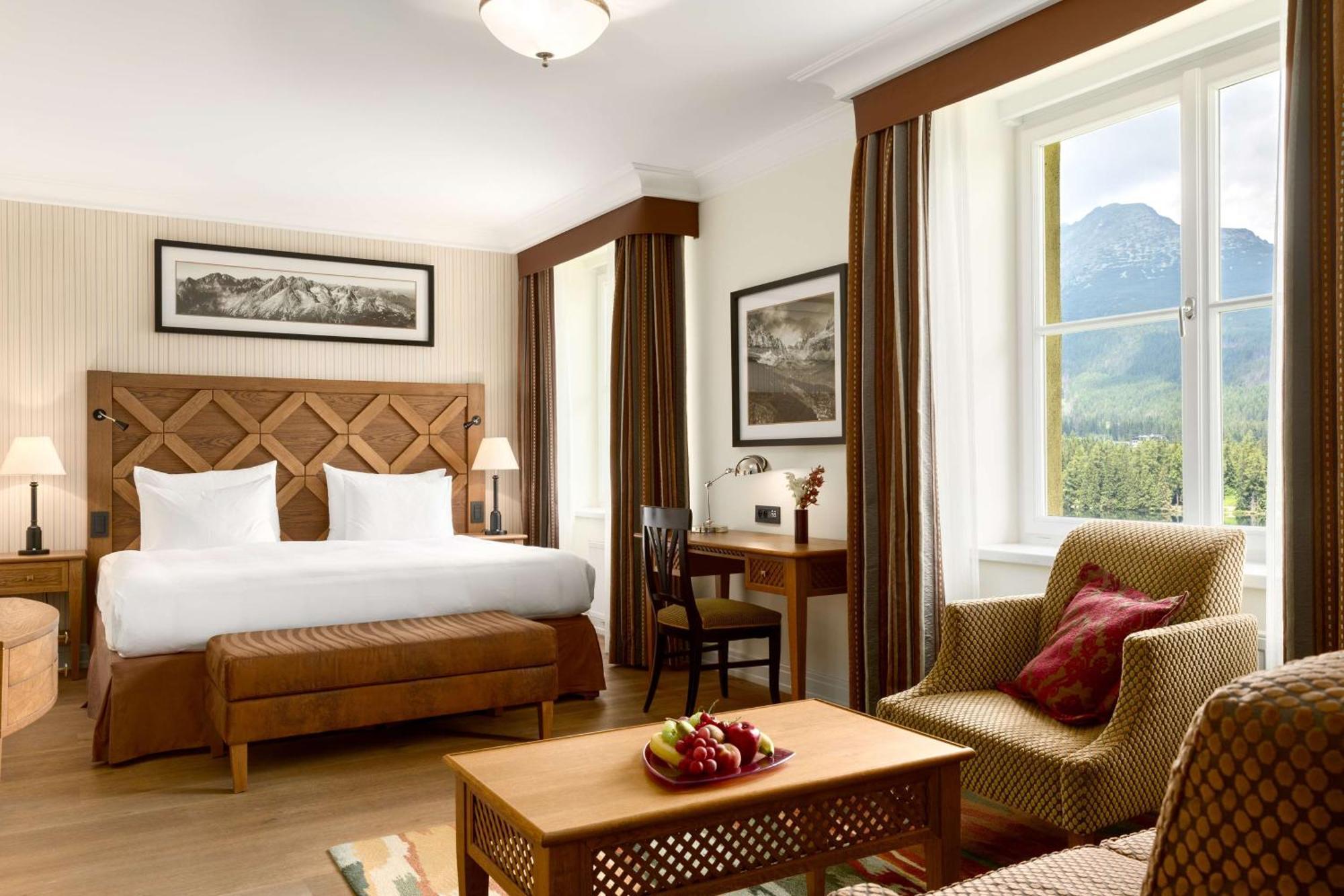 Grand Hotel Kempinski High Tatras Strbske Pleso Bagian luar foto