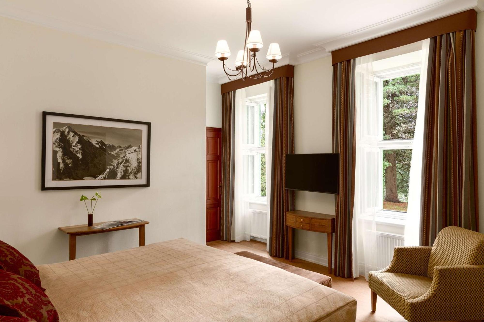 Grand Hotel Kempinski High Tatras Strbske Pleso Bagian luar foto