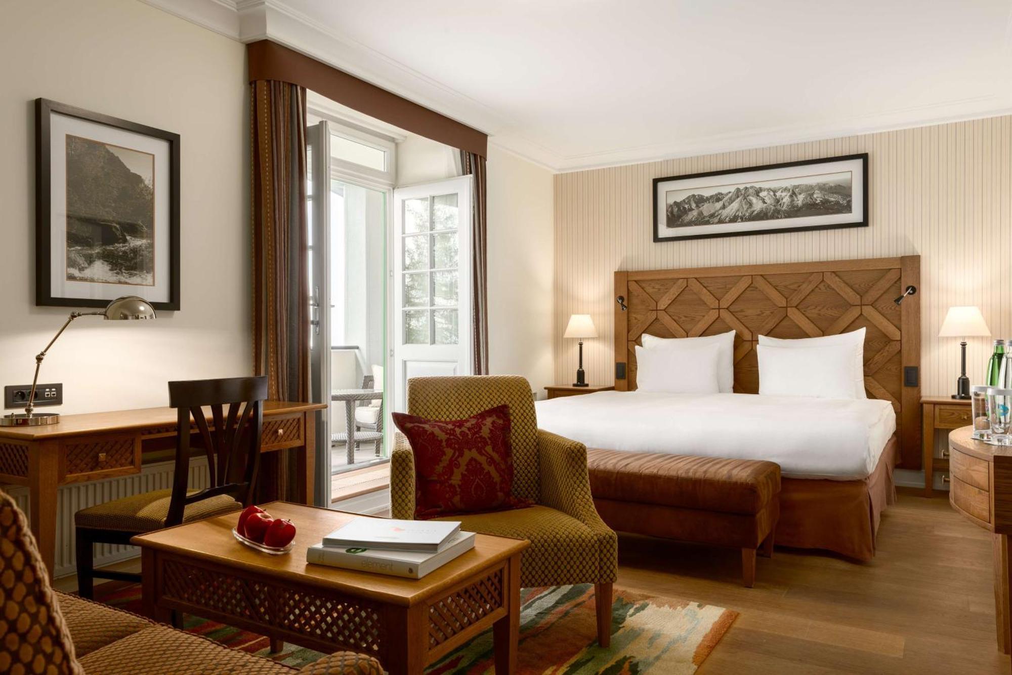 Grand Hotel Kempinski High Tatras Strbske Pleso Bagian luar foto