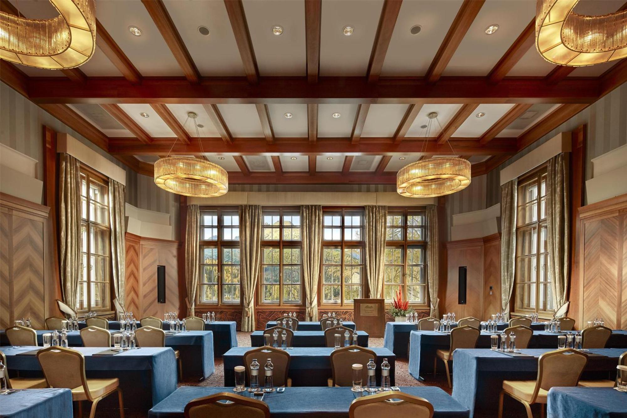Grand Hotel Kempinski High Tatras Strbske Pleso Bagian luar foto