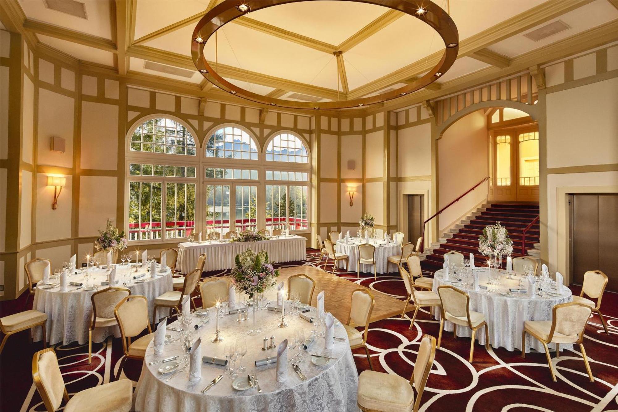 Grand Hotel Kempinski High Tatras Strbske Pleso Bagian luar foto
