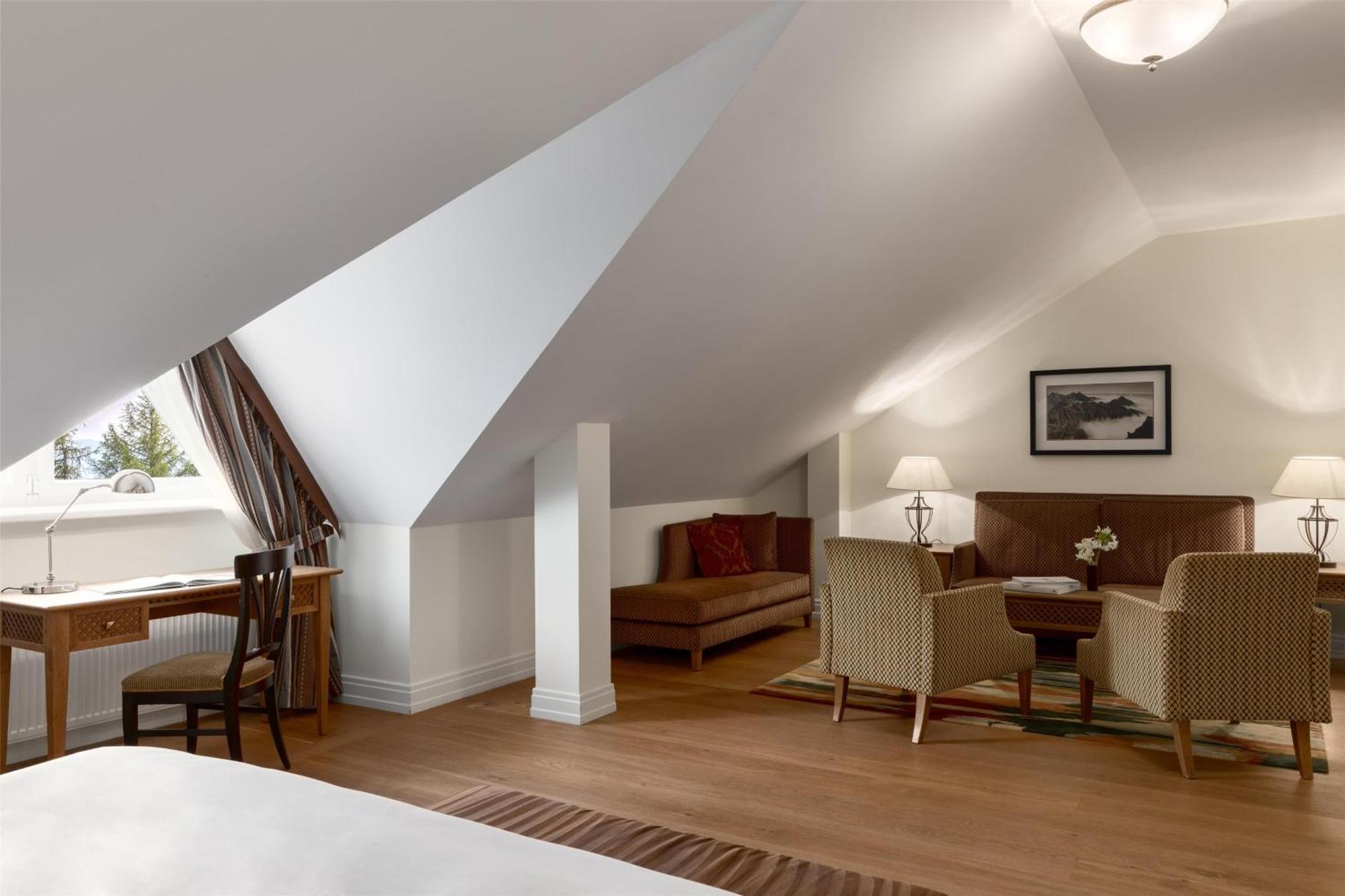 Grand Hotel Kempinski High Tatras Strbske Pleso Bagian luar foto