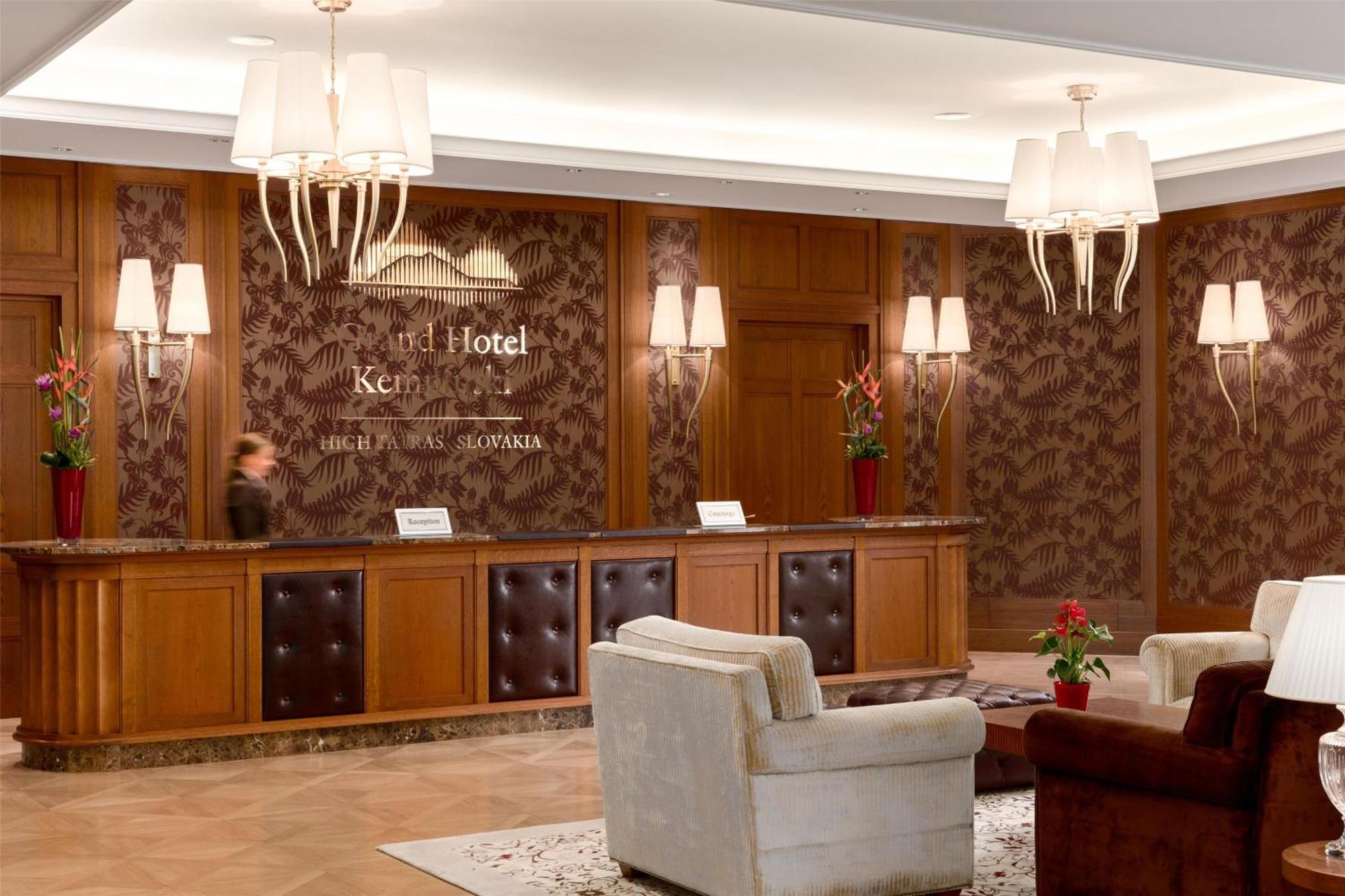 Grand Hotel Kempinski High Tatras Strbske Pleso Bagian luar foto