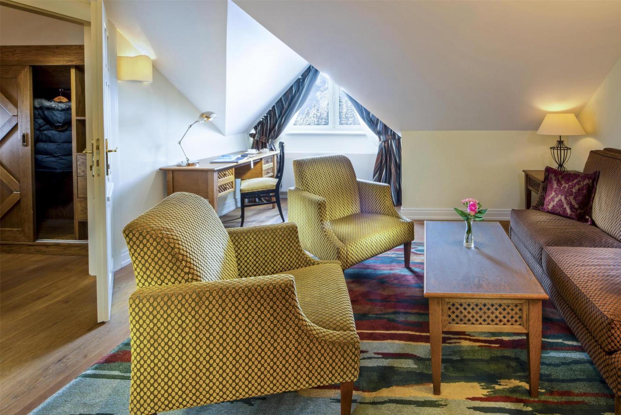 Grand Hotel Kempinski High Tatras Strbske Pleso Bagian luar foto