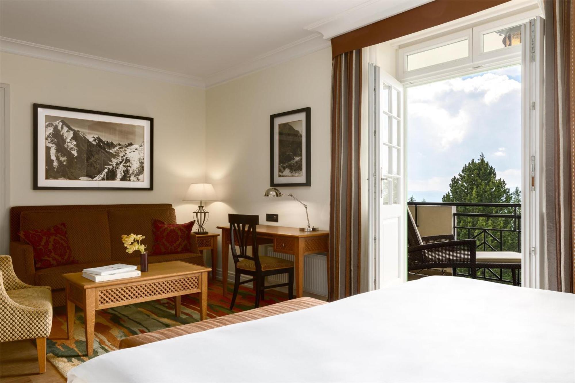 Grand Hotel Kempinski High Tatras Strbske Pleso Bagian luar foto