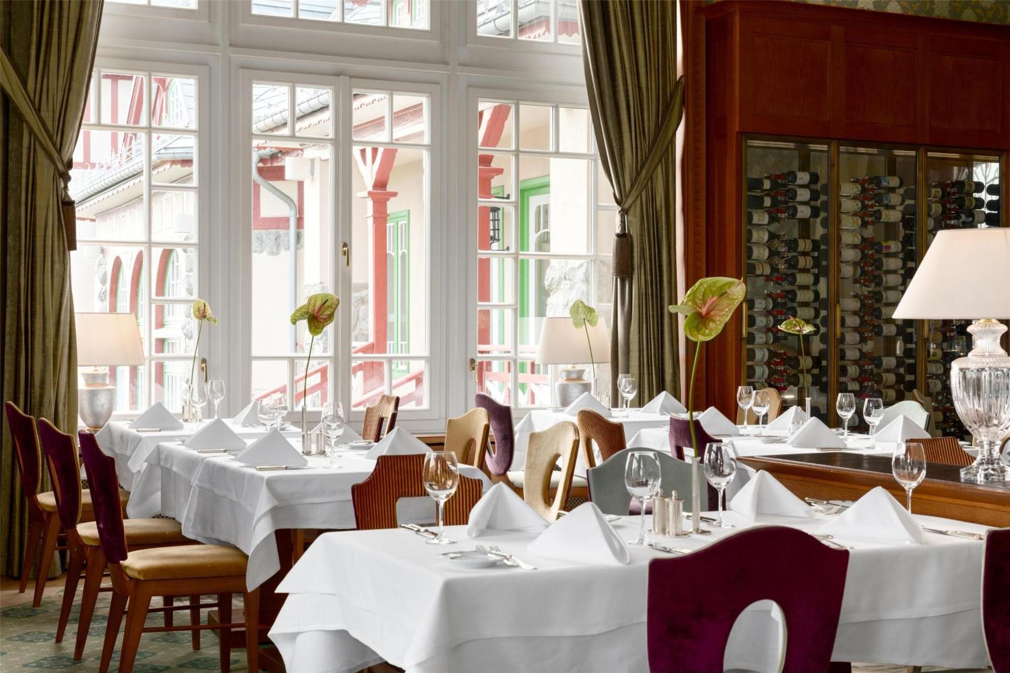 Grand Hotel Kempinski High Tatras Strbske Pleso Bagian luar foto
